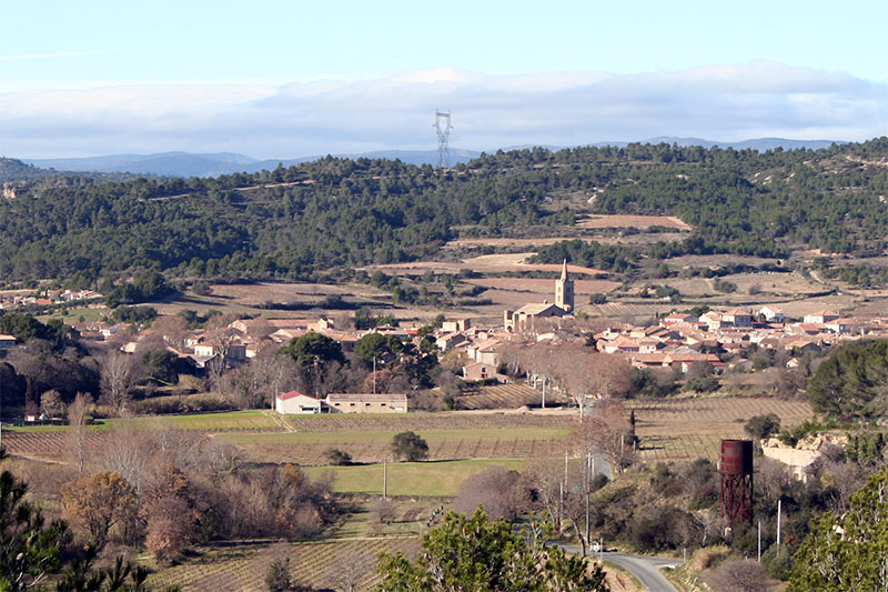 Vue du bourg de la commune de Cruzy