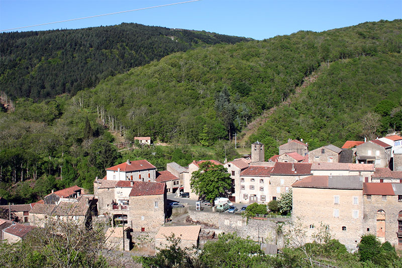 Vue du Bourg de la commune de Ferrals-les-Montagnes