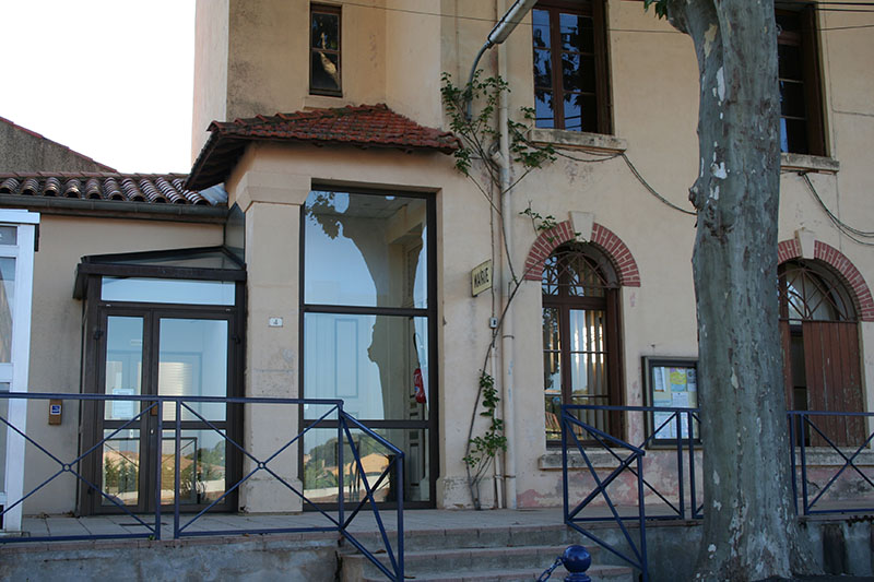 Vue de la Mairie de Cazedarnes