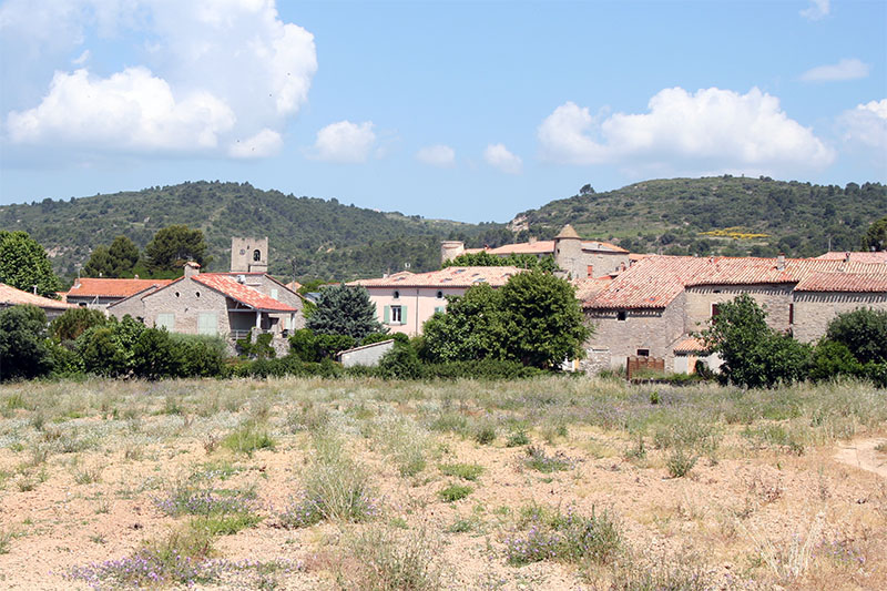 Vue du bourg de la commune de Cesseras